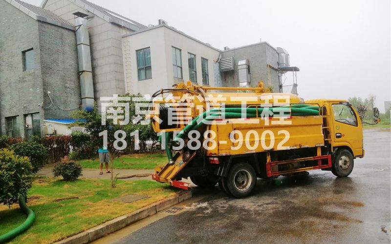246芝嘉花园小区化粪池清理